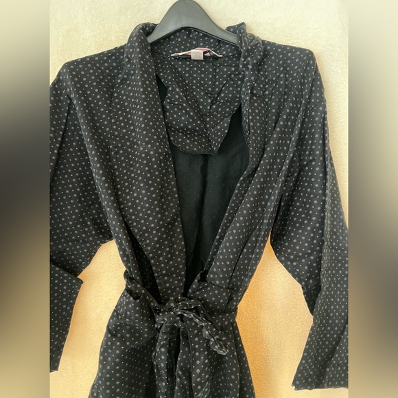 Victoria’s Secret Robe - Picture 2 of 6